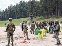 ३००० रुपयांसाठी 'त्या' दोघांनी दिला २६ जणांचा बळी; एका फोनमुळे पहलगाममध्ये वाचला असता सर्वांचा जीव - Marathi News | Pahalgam Massacre Two Locals Arrested for Sheltering Terrorists for Just 3000 | Latest national Photos at Lokmat.com