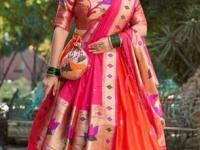 करवलीचा शाही थाटमाट! पैठणी साडीचे रॉयल लेहेंगा डिझाईन्स - लग्नात करवलीचा लूक होईल सुपरहिट... - Marathi News | paithani saree lehenga design paithani lehenga designs paithani lehenga patterns | Latest sakhi Photos at Lokmat.com