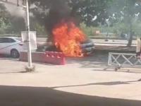 Video - पाकिस्तानच्या इस्लामाबाद हायकोर्टाबाहेर कारमध्ये भीषण स्फोट; ९ जणांचा मृत्यू, २५ गंभीर जखमी - Marathi News | pakistan blast in car islamabad high court amid delhi blast | Latest international News at Lokmat.com