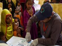 पाकिस्तानमध्ये 'एचआयव्ही'चा कहर! १५ वर्षांत रुग्णसंख्या तिपटीने वाढली; लहान मुलांनाही संसर्ग!  - Marathi News | HIV wreaks havoc in Pakistan! Number of patients tripled in 15 years; Even young children are infected! | Latest international News at Lokmat.com