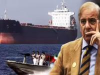 शांतीदूत बनायला गेला अन् स्वत:च तोंडावर पडला; अमेरिकेने पाकिस्ताची दोन जहाजे होर्मुझमधून हाकलली! - Marathi News | He went to be a peace envoy and fell flat on his face; America expelled two Pakistani ships from Hormuz! | Latest international News at Lokmat.com