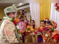 पाहा अभिनेत्री परी तेलंगच्या लग्नाचे फोटो - Marathi News | Marathi Actress Pari Telang marriage picture | Latest filmy Photos at Lokmat.com