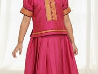 दिवाळीत लेकीसाठी शिवून घ्या सुंदर परकर- पोलकं! पारंपरिक कपड्यांत लेक दिसेल गोजिरी - Marathi News | parkar polka designs for kids girls for Diwali, parkar polka designs, how to stitch parkar polka from old saree | Latest sakhi Photos at Lokmat.com