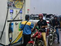 पेट्रोल १८ तर डिझेल ३५ रुपयांनी महागणार?; ५ राज्यांच्या निवडणुकीनंतर दर वाढण्याची शक्यता - Marathi News | Petrol to become more expensive by Rs 18 and diesel by Rs 35?; Prices likely to increase after elections in 5 states | Latest national News at Lokmat.com पेट्रोल १८ तर डिझेल ३५ रुपयांनी महागणार?; ५ राज्यांच्या निवडणुकीनंतर दर वाढण्याची शक्यता - Marathi News | Petrol to become more expensive by Rs 18 and diesel by Rs 35?; Prices likely to increase after elections in 5 states | Latest national News at Lokmat.com