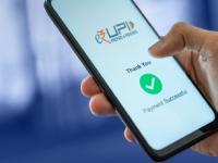 आता तुमच्या खात्यातून बायकोही करू शकणार पेमेंट; UPI मध्ये आलं नवीन फीचर - Marathi News | PhonePe Rolls Out Group Payment Feature UPI Circle | Latest business Photos at Lokmat.com