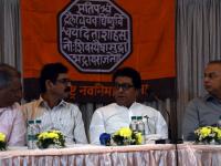 मनसे नेत्यांनी तरुण सैनिकाला खडे बोल सुनावले; पण पुढे भलतेच घडले! - Marathi News | Akhil Chitre, a young Mansainik, agitated against the Amazon company for the compulsion of Marathi. | Latest mumbai Photos at Lokmat.com