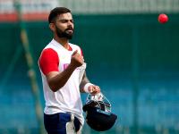 कोलकाता कसोटीत वापरण्यात येणाऱ्या गुलाबी चेंडूची फॅक्टरी! - Marathi News | pink ball use in India vs Bangladesh 2nd test, see pic | Latest cricket Photos at Lokmat.com