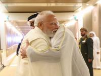 PM मोदींची २ तासांची 'पावर व्हिजिट'! चालता चालता UAE सोबत ४७९६२०७५०००० ची डील केली!; भारताचं तेल-गॅस संकट कायमचं मिटणार? - Marathi News | PM Narendra Modi 2-hour power visit Deal worth 479620750000 made with UAE Will India's oil-gas crisis end forever | Latest business News at Lokmat.com