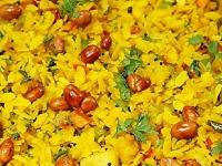 पोहे गचगचीत होतात तर कधी वातड लागतात? ७ टिप्स, मऊ-मोकळे चवदार पोहे होतील घरीच - Marathi News | How To Make Poha : Poha Making Tips How To Make Soft Poha Perfect Poha Making Tips | Latest sakhi Photos at Lokmat.com