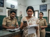 "माझ्या नवऱ्याने गर्लफ्रेंडसाठी मला..."; बायकोला जीवे मारण्याची धमकी, ढसाढसा रडत पोलिसांत धाव - Marathi News | wife files case against husband accusing him of throwing her out of house having illicit relationship | Latest crime News at Lokmat.com