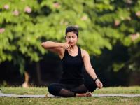 Breathing Techniques: जितके जलद श्वास घ्याल, तेवढे आयुष्य कमी होईल; प्राणायाम करा दीर्घायुषी व्हा! - Marathi News | Breathing Techniques: The faster you breathe, the shorter your life; Do Pranayama Live Longer! | Latest bhakti Photos at Lokmat.com