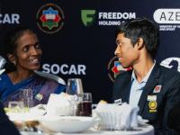 प्रज्ञाननंदाला भात अन् रसम खाता यावं यासाठी परदेशातही स्टोव्ह व कुकर सोबत नेते आई! - Marathi News | R Praggnanandhaa’s mother carries a cooker so he can have rasam, rice when travelling abroad, say his father rameshbabu | Latest other-sports Photos at Lokmat.com