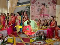 थाटात पार पडला प्राजक्ता गायकवाडचा घाणा-बांगड्या भरण्याचा कार्यक्रम, अभिनेत्रीच्या आकर्षक साडीची चर्चा - Marathi News | Prajakta Gaikwad wedding ghana bangdya programme with family video viral | Latest filmy News at Lokmat.com