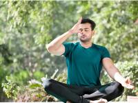 रोज फक्त सहा प्राणायाम करा, नैराश्य, ताणतणाव कायमचा घालवा! - Marathi News | Do only six pranayamas daily, get rid of depression and stress forever! | Latest bhakti Photos at Lokmat.com