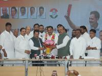 'लोक उगवत्या सूर्याला नमस्कार करतात, पण जगताप यांनी वैचारिक लढ्यासाठी काँग्रेसमध्ये प्रवेश केला', हर्षवर्धन सपकाळ यांनी केलं कौतुक  - Marathi News | 'People salute the rising sun, but Prashant Jagtap joined Congress for an ideological fight', praised Harshvardhan Sapkal | Latest maharashtra News at Lokmat.com