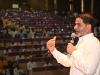 प्रशांत किशोर : UN मध्ये ८ वर्षे नोकरी, निवडणूक रणनीतीकार ते राजकीय पक्ष... आठ पक्षांसोबत केलंय काम! - Marathi News | prashant kishor profile jan suraaj party un funded schememe political strategist political inning bihar politics | Latest national Photos at Lokmat.com