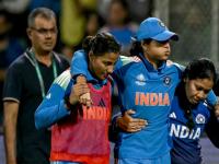 ऑस्ट्रेलियाविरुद्धच्या सेमीफायनलपूर्वी भारतीय महिला संघाला मोठा धक्का, दुखापतीमुळे आघाडीची फलंदाज स्पर्धेबाहेर  - Marathi News | ICC women's world cup 2025: Big blow to Indian women's team ahead of semi-final against Australia, leading batsman out of tournament | Latest cricket News at Lokmat.com ऑस्ट्रेलियाविरुद्धच्या सेमीफायनलपूर्वी भारतीय महिला संघाला मोठा धक्का, दुखापतीमुळे आघाडीची फलंदाज स्पर्धेबाहेर  - Marathi News | ICC women's world cup 2025: Big blow to Indian women's team ahead of semi-final against Australia, leading batsman out of tournament | Latest cricket News at Lokmat.com