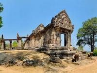Mahashivratri, Preah Vihar: या शिव मंदिरासाठी दोन देशांत झाली होती लढाई, अखेर आंतरराष्ट्रीय न्यायालयात झाला निर्णय - Marathi News | Mahashivratri: A battle was fought between two countries for preah vihar Shiva temple, finally the decision was taken in the International Court of Justice | Latest bhakti Photos at Lokmat.com