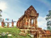 तब्बल ९०० वर्ष जुनं शिव मंदिर का बनलं थायलंड अन् कंबोडियातील युद्धाचं कारण? पंतप्रधानांना सोडावी लागली खुर्ची - Marathi News | Why did a 900-year-old Shiva temple become the cause of war between Thailand and Cambodia? The Prime Minister had to leave his chair | Latest international News at Lokmat.com तब्बल ९०० वर्ष जुनं शिव मंदिर का बनलं थायलंड अन् कंबोडियातील युद्धाचं कारण? पंतप्रधानांना सोडावी लागली खुर्ची - Marathi News | Why did a 900-year-old Shiva temple become the cause of war between Thailand and Cambodia? The Prime Minister had to leave his chair | Latest international News at Lokmat.com