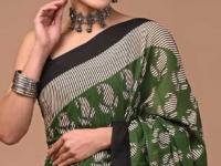 उन्हाळ्यासाठी ऑफिसवेअर मलमल कॉटन साड्यांच्या लेटेस्ट डिझाईन्स! ना घामाची कटकट, ना गरम होते - दिसते स्टायलिश... - Marathi News | Latest designs printed mulmul cotton saree for summer office look best mulmul cotton saree for office wear officewear mulmul cotton saree | Latest sakhi Photos at Lokmat.com