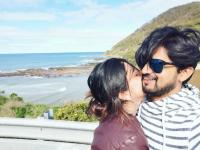 शशांक केतकरचे पत्नीसोबत क्लिक केलेले हे फोटो तुम्ही पाहिले का? - Marathi News | Romantic photos Of Shashank Ketkar Setting couple goals with Wife | Latest filmy Photos at Lokmat.com