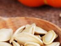 भोपळा चिरुन बिया फेकून देता, करताय लाखो रुपयांचं नुकसान! भोपळ्याच्या बियांचे वाचा फायदे - Marathi News | Reasons Why You Should Start Your Day With Pumpkin Seeds | Latest sakhi Photos at Lokmat.com