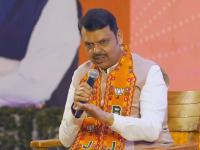 पुण्यातून निवडणूक लढवणार का?, देवेंद्र फडणवीस यांनी स्पष्टच सांगितलं - Marathi News | Will he contest elections from Pune?, Devendra Fadnavis clearly stated | Latest pune News at Lokmat.com