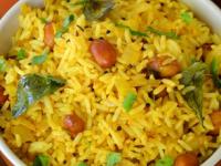 महाराष्ट्रात आवडीने खाल्ले जातात असे भाताचे ७ प्रकार, फोडणीचा भात ते बिर्याणी, घरोघरी भात हवाच! - Marathi News | Special Maharashtrian food 7 different style fodnicha bhaat briyani narali bhaat masala bhaat marathi food | Latest sakhi Photos at Lokmat.com