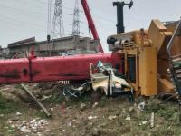 बांधकाम सुरू असलेला रेल्वे पुलावरून क्रेन कोसळली, वाहन चिरडली, दोघांचा जागीच मृत्यू - Marathi News | Crane collapses on under-construction railway bridge, crushes vehicle, two die on the spot | Latest national News at Lokmat.com बांधकाम सुरू असलेला रेल्वे पुलावरून क्रेन कोसळली, वाहन चिरडली, दोघांचा जागीच मृत्यू - Marathi News | Crane collapses on under-construction railway bridge, crushes vehicle, two die on the spot | Latest national News at Lokmat.com