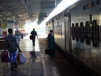 Railway's Rail Karmayogi: खूशखबर! ट्रेन कोणत्या प्लॅटफॉर्मवर येणार? डबा कुठे असणार? रेल्वेचा 'कर्मयोगी' उभा ठाकणार - Marathi News | Good news! On which platform will the train arrive? Where will the coach, birth? Railway's 'Karmayogi' will provide all information to passenger | Latest national Photos at Lokmat.com