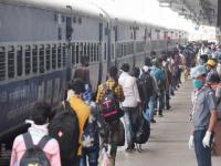 देशातील सर्वात श्रीमंत ट्रेन! कमाई 1,76,06,66,339 रुपये; वंदे भारत आणि शताब्दी टॉप 5 मधून बाहेर - Marathi News | Indian Railway highest revenue generating train | Latest business Photos at Lokmat.com