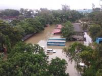 Chembur Landslide: मुंबई में भारी बारिश, मकान गिरने से 25 लोगों की मौत, देखें फोटो - | heavy rainfall in mumbai some photos of suburban area and chembur landslide | Latest india Photos at Lokmatnews.in