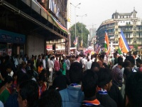 मुंबई : राज ठाकरेंच्या नेतृत्वात मनसेचा प्रशासनाविरोधात संताप मोर्चा