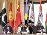 "दहशतवादाला ना धर्म असतो, ना कोणता देश"; राजनाथ सिंहांनी पाकिस्तानला क्लिन चिट दिली? काँग्रेस आक्रमक - Marathi News | "Terrorism has no religion, no country"; Rajnath Singh gave a clean chit to Pakistan? Congress aggressive | Latest national News at Lokmat.com