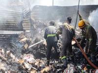 जेवणाचा डबा द्यायला गेली अन् आगीत जळून खाक झाली... भंगाराच्या गोदामात मृत्यूचं तांडव! ४ जणांचा मृत्यू - Marathi News | She went to deliver a lunch box and was burnt to death in a fire... Death toll in a scrap warehouse! 4 people dead | Latest national News at Lokmat.com