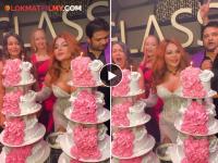 दणक्यात साजरा झाला राखी सावंतचा वाढदिवस, किती वर्षांची झाली? बर्थडे गिफ्ट म्हणून मिळाली 'ही' गोष्ट - Marathi News | Rakhi Sawant Celebrates 47th birthday with Friends and Family | Latest filmy News at Lokmat.com दणक्यात साजरा झाला राखी सावंतचा वाढदिवस, किती वर्षांची झाली? बर्थडे गिफ्ट म्हणून मिळाली 'ही' गोष्ट - Marathi News | Rakhi Sawant Celebrates 47th birthday with Friends and Family | Latest filmy News at Lokmat.com