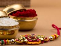 Raksha Bandhan Wishes In Marathi : 'या' खास मेसेजेसच्या माध्यमातून द्या रक्षाबंधनाच्या शुभेच्छा! - Marathi News | Raksha Bandhan 2019 special social viral greetings messages | Latest relationship Photos at Lokmat.com