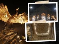 प्रकाशाने न्हाऊन निघालेला कॉरिडॉर, स्वागताला सज्ज जटायू, रात्रीच्या अंधारात चमकणारे राम मंदिर - Marathi News | Ayodhya ram mandir photo Corridors bathed in light, Jatayu ready to welcome, Ram Mandir glowing in the darkness of night | Latest national Photos at Lokmat.com