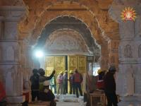 राम मंदिराचे गर्भगृह तयार! सोन्याचा भव्य दरवाजा, महाराष्ट्राचे आहे खास कनेक्शन; पाहा फोटो - Marathi News | ayodhya Ram temple's sanctum sanctorum ready The grand door of gold, Maharashtra has a special connection | Latest national Photos at Lokmat.com