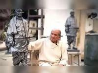 दगडातून इतिहास साकारणारे शिल्पकार राम सुतार कालवश; वयाच्या १०१ व्या वर्षी घेतला अखेरचा श्वास - Marathi News | Sculptor Ram Sutar, who created history from stone, passes away; breathed his last at the age of 101 | Latest national News at Lokmat.com दगडातून इतिहास साकारणारे शिल्पकार राम सुतार कालवश; वयाच्या १०१ व्या वर्षी घेतला अखेरचा श्वास - Marathi News | Sculptor Ram Sutar, who created history from stone, passes away; breathed his last at the age of 101 | Latest national News at Lokmat.com