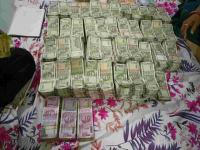 पंतप्रधान नरेंद्र मोदींच्या योजनेला ६ वर्षातच धक्का; देशात १६८० कोटी नोटा गायब? - Marathi News | RBI Does Not Account For 1680 Crore new Notes Of 500 And 2000, After PM Narendra Modi demonetisation Decision | Latest national Photos at Lokmat.com