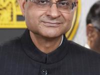 पश्चिम आशियातील संघर्षामुळे महागाई वाढणार? RBI चे गव्हर्नर संजय मल्होत्रा यांचा इशारा, म्हणाले... - Marathi News | RBI on Middle East Crisis: Will the conflict in West Asia lead to an increase in inflation in India? RBI Governor Sanjay Malhotra warns | Latest business News at Lokmat.com