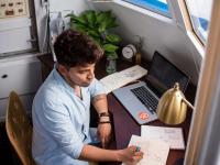 भारतीय युवकानं नाकारली ६७ लाखांची जॉब ऑफर; 'वर्क फ्रॉम होम'पासून का काढतायेत पळ? समोर आलं कारण - Marathi News | Indian youth rejects job offer of 67 lakhs; Why run away from 'work from home'? The reason came up | Latest social-viral Photos at Lokmat.com भारतीय युवकानं नाकारली ६७ लाखांची जॉब ऑफर; 'वर्क फ्रॉम होम'पासून का काढतायेत पळ? समोर आलं कारण - Marathi News | Indian youth rejects job offer of 67 lakhs; Why run away from 'work from home'? The reason came up | Latest social-viral Photos at Lokmat.com