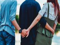 रिलेशनमध्ये असतानाही ५० टक्के महिला ठेवतात बॅकअप पार्टनर, सर्वेतून धक्कादायक माहिती समोर - Marathi News | 50 percent of women keep a backup partner even when in a relationship, survey reveals shocking information | Latest international Photos at Lokmat.com