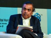 मुकेश अंबानींचा मेगा प्लॅन; टेलिकॉमनंतर आता म्यूचुअल फंड क्षेत्रात उतरण्याची तयारी... - Marathi News | Mukesh Ambani: Mukesh Ambani's Mega Plan; After telecom, now preparing to enter mutual fund sector, see details | Latest business Photos at Lokmat.com
