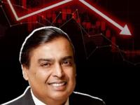 एक खुलासा आणि रिलायन्सचे शेअर्स धडाम! एका दिवसात १ लाख कोटी स्वाहा; गुंतवणूकदारांनी काय करावे? - Marathi News | Reliance Shares Plunge 4.5% After Trump's Tariff Warning: Biggest Drop in 7 Months | Latest business News at Lokmat.com