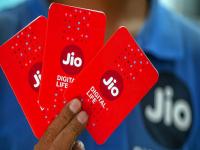 वर्षाची १३ नाही तर ११ च रिचार्ज मारा! जिओने लाँच केला ३६ दिवसांच्या व्हॅलिडिटीचा प्लॅन, खास ऑफरमध्ये... - Marathi News | Reliance Jio ₹450 Festive Plan: Recharge not 13 but 11 times a year! Jio launches 36-day validity plan, special offer... | Latest tech News at Lokmat.com वर्षाची १३ नाही तर ११ च रिचार्ज मारा! जिओने लाँच केला ३६ दिवसांच्या व्हॅलिडिटीचा प्लॅन, खास ऑफरमध्ये... - Marathi News | Reliance Jio ₹450 Festive Plan: Recharge not 13 but 11 times a year! Jio launches 36-day validity plan, special offer... | Latest tech News at Lokmat.com