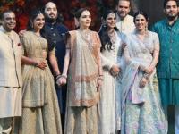 मुकेश किंवा नीता अंबानी नाही तर रिलायन्समध्ये सर्वात जास्त शेअर्स कोणाकडे आहेत? - Marathi News | Not Mukesh or neeta But Kokilaben Ambani Holds Largest RIL Stake | Latest business Photos at Lokmat.com