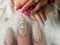 Nail Jewelry : नेल आर्टनंतर आता नेल ज्वेलरीचा भन्नाट क्लासी ट्रेंड; पाहा हे नखांचे नवे दागिने आहेत तरी कसे - Marathi News | Nail Jewelry : Nail jewelery is becoming the latest beauty trend | Latest sakhi Photos at Lokmat.com