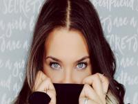 तुमच्या पर्सनॅलिटीबाबत खूपकाही सांगतो तुमच्या डोळ्यांचा रंग, जाणून घ्या कसे आहात तुम्ही! - Marathi News | Eyes colour reveal your personality know psychological personality tricks | Latest jarahatke Photos at Lokmat.com